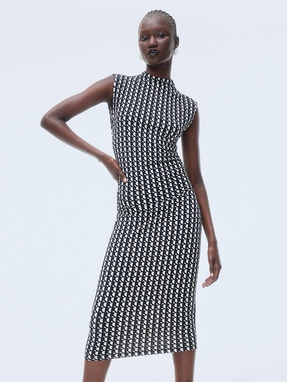 H&M Size S Black & White Mod Geometric Mock Neck Ruched Side Bodycon Midi Dress